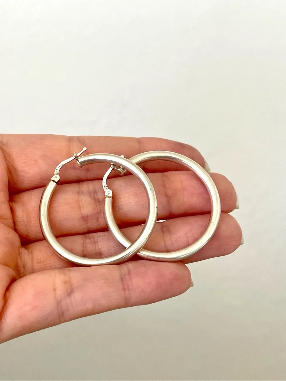 Classic Simple 925 Sterling Silver Round Hollow Hoop Earrings Italy Gift For Her